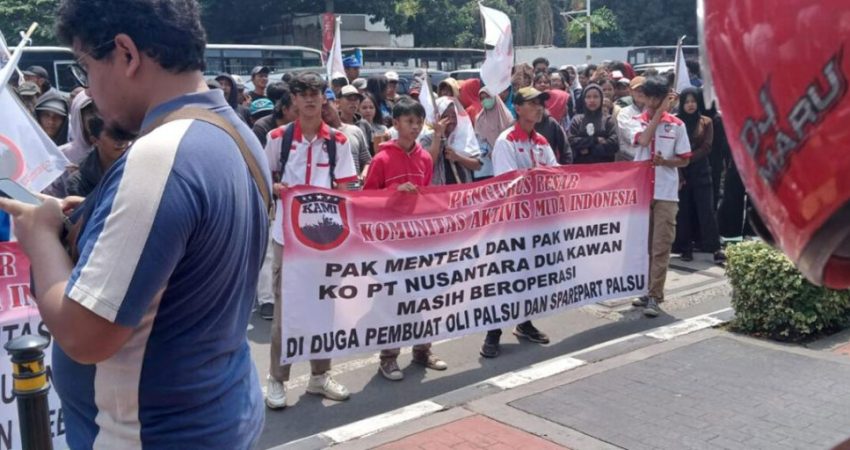 Unjuk-Rasa-Oli-1140x570-1